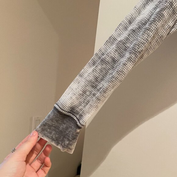 Urban Outfitters Ecote Waffle Knit Long Sleeve Top - Picture 8 of 11